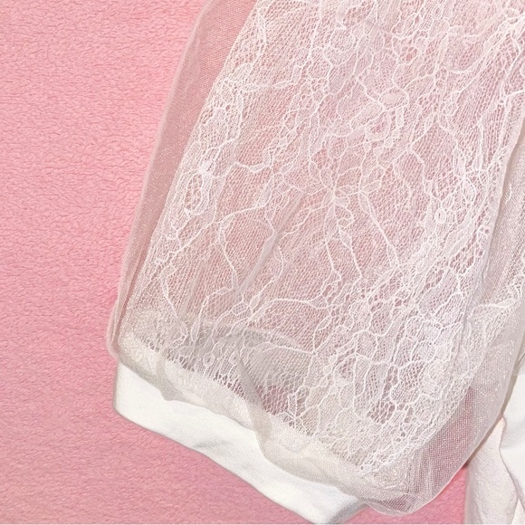 More Love & Lace White Top Curly Hair Red Lipstick Fierce Model Medium Black Red - Picture 6 of 8